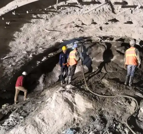 锦州拱顶带模注浆料的施工流程及注意事项